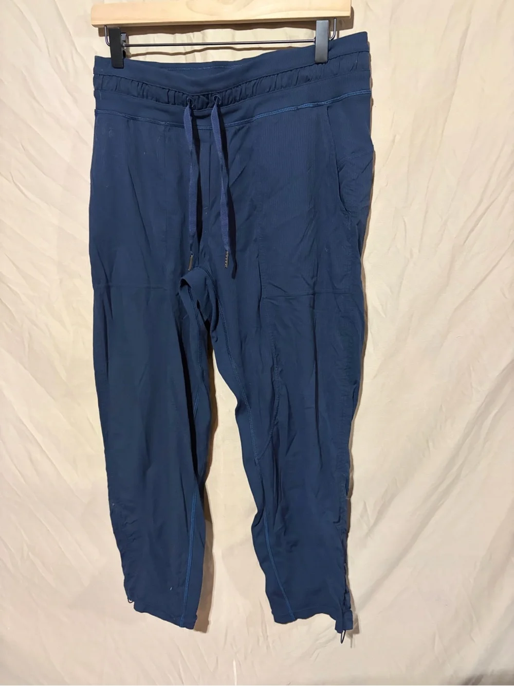 Lululemon Dance Studio Mid-Rise Crop 25